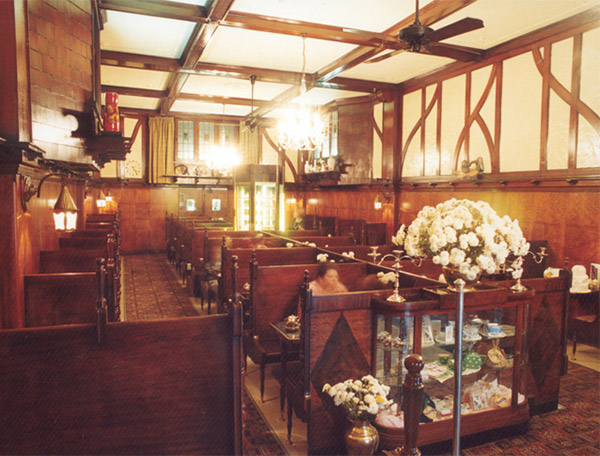 Original Shingle Inn Interior
